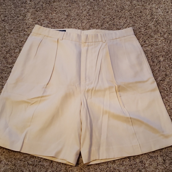 Polo Ralph Lauren Other - Polo Mens cream shorts sz 32